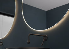 Cargar imagen en el visor de la galería, Caledonia LED 160 CCT - Espejo redondo con sistema antivaho
